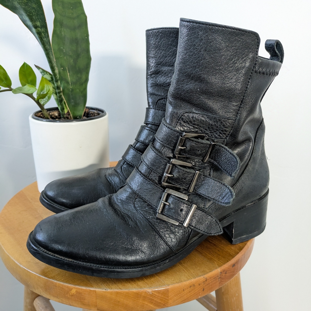 Stellemonelle Women's Black Leather Buckle Boots